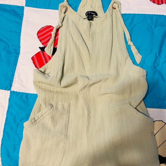 Art class items - Picture 2 of 6